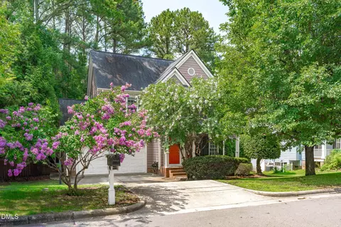 102 Stenness Ct, Apex, NC 27502