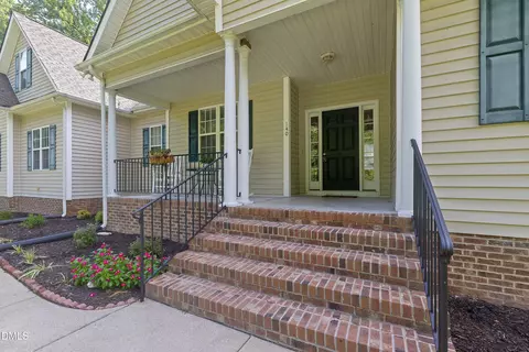 140 Lee Ln, Smithfield, NC 27577 photo 5