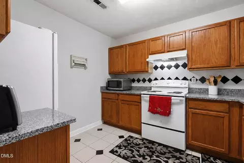 Kitchen - 9 Pendleton Ct, Durham, NC 27713 photo 4 of 5