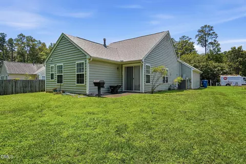 Exterior - 9 Pendleton Ct, Durham, NC 27713 photo 5 of 6