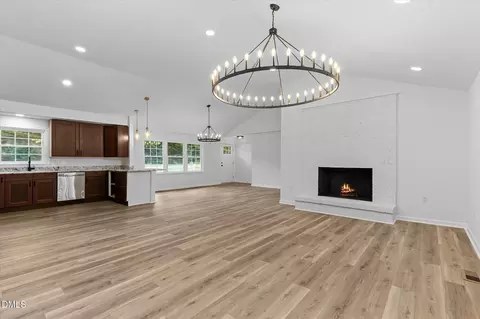 426 Fitch Dr, Mebane, NC 27302