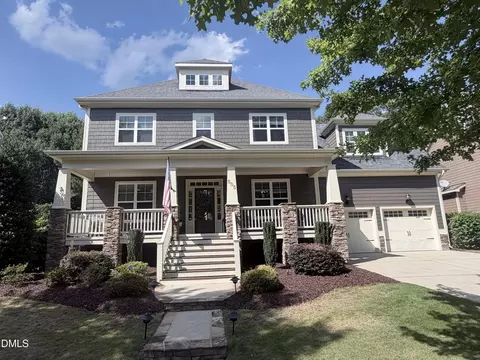 505 Wanderview Ln, Holly Springs, NC 27540