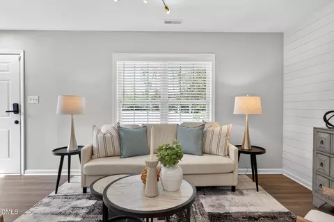 3606 Meriwether Dr, Durham, NC 27704 photo 3