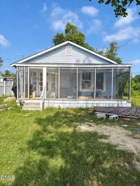 1203 Valley View St, Greensboro, NC 27405
