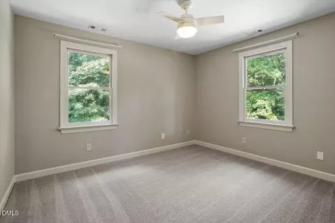 Bedroom - 118 E Walnut Ave, Wake Forest, NC 27587 photo 5 of 9