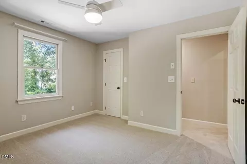 Bedroom - 118 E Walnut Ave, Wake Forest, NC 27587 photo 6 of 9