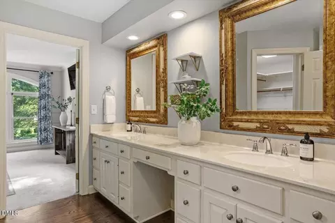 Bath - 118 E Walnut Ave, Wake Forest, NC 27587 photo 3 of 8