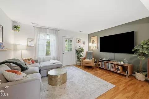 105 Fidelity St #B4, Carrboro, NC 27510