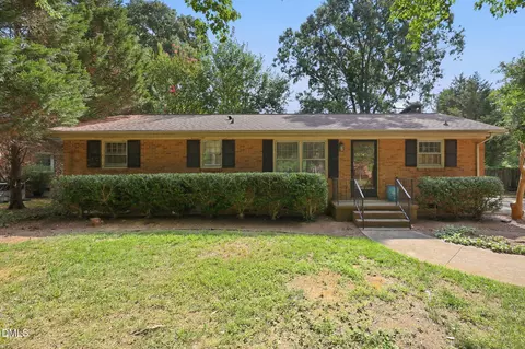1517 Edith St, Burlington, NC 27215