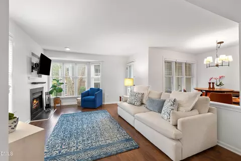 1021 Wirewood Dr #202, Raleigh, NC 27605