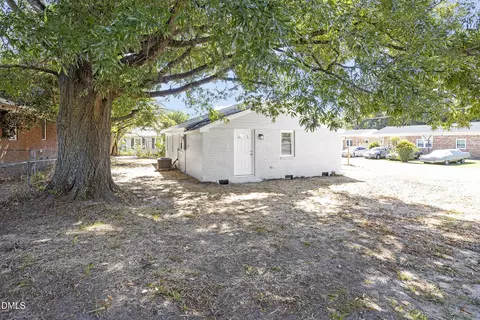 Exterior - 604 E Townsend St, Dunn, NC 28334 photo 1 of 2