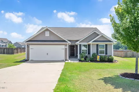 779 Avery Pond Dr, Fuquay Varina, NC 27526