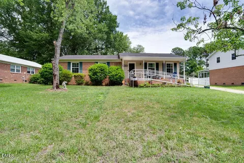 1912 Middlewood Ct, High Point, NC 27265