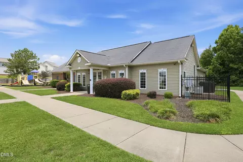 Exterior - 687 Botanical Ct, Bunnlevel, NC 28323 photo 9 of 10