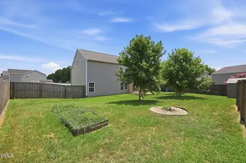 Exterior - 687 Botanical Ct, Bunnlevel, NC 28323 photo 7 of 10