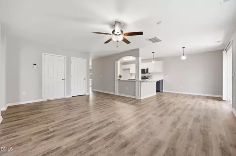 Living - 687 Botanical Ct, Bunnlevel, NC 28323 photo 2 of 3