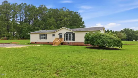 102 Pineview Dr, Louisburg, NC 27549