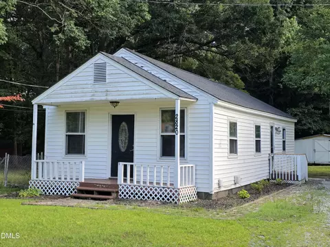 2820 Oxford Rd, Roxboro, NC 27574