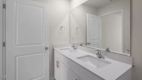 Bath - 375 Freestall Dr, Wake Forest, NC 27587 photo 2 of 3