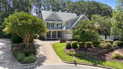 215 Lansbrooke Ln, Apex, NC 27502