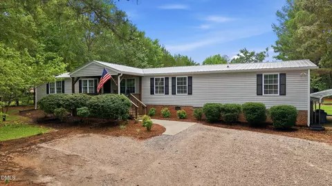 104 Pineview Dr, Louisburg, NC 27549