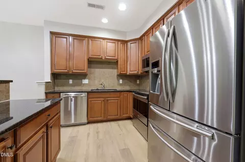 Kitchen - 476 Panorama View Loop, Cary, NC 27519 photo 1 of 2