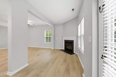 Living - 476 Panorama View Loop, Cary, NC 27519 photo 4 of 4