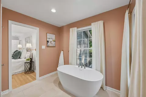Bath - 6030 Big Oak Dr, Durham, NC 27705 photo 2 of 4