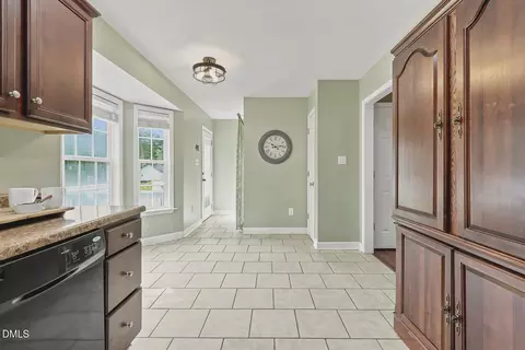Entry Way - 181 Jon Dr, Smithfield, NC 27577 photo 2 of 2
