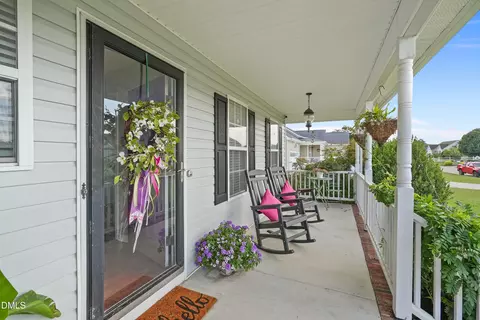 201 Bishop Ln, Dunn, NC 28334 photo 5