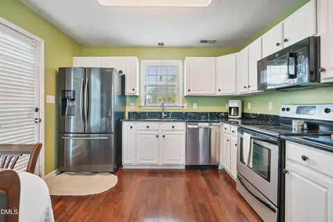 201 Bishop Ln, Dunn, NC 28334 photo 12
