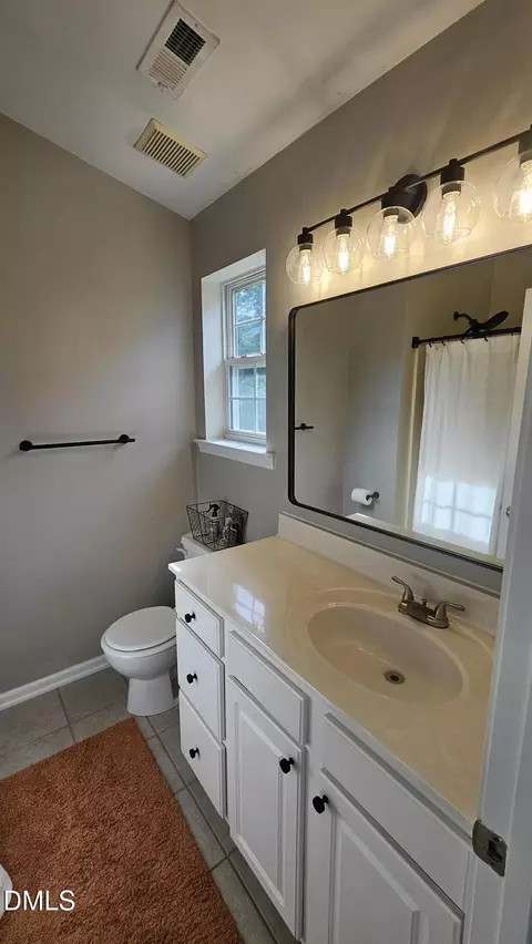 Bath - 3617 Sugar Tree Pl, Durham, NC 27713 photo 2 of 3