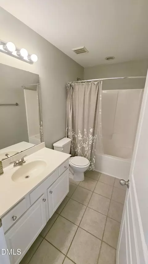 Bath - 3617 Sugar Tree Pl, Durham, NC 27713 photo 3 of 3