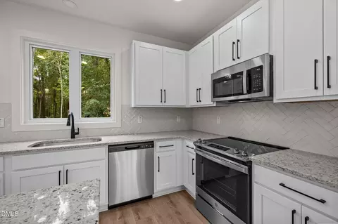 Kitchen - 2002 B Riddle Rd, Durham, NC 27713 photo 5 of 6