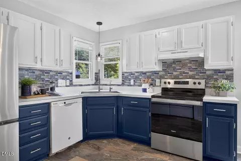 Kitchen - 3 Big Bluff Pl, Durham, NC 27712 photo 2 of 3