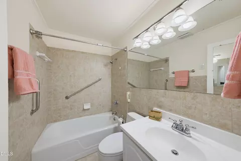 Bath - 306 Plainview Ave, Raleigh, NC 27604 photo 2 of 4