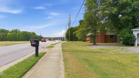 2028 N Broad St, Fuquay Varina, NC 27526