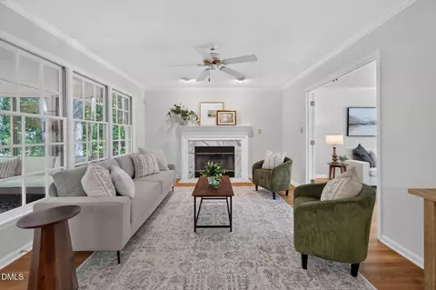 505 Heathridge Ln, Cary, NC 27513