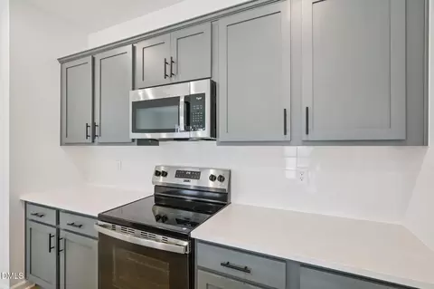 Kitchen - 6652 Chillingham Dr #100, Middlesex, NC 27557 photo 2 of 6