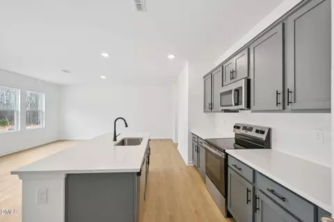 Kitchen - 6652 Chillingham Dr #100, Middlesex, NC 27557 photo 6 of 6
