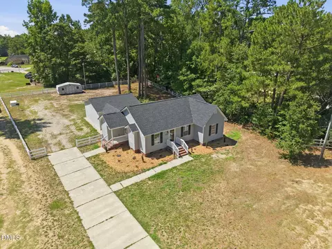 1900 Horseshoe Bend Rd, Erwin, NC 28339 photo 2