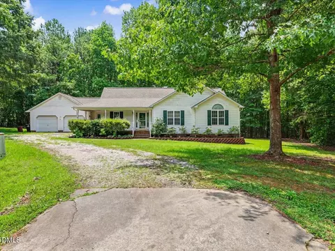829 Rainer Ct, Garner, NC 27529 photo 2