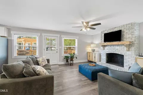 Living - 1002 E Maplewood Dr, Benson, NC 27504 photo 1 of 3
