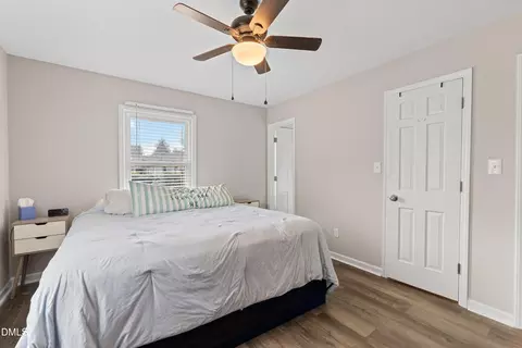 Bedroom - 1002 E Maplewood Dr, Benson, NC 27504 photo 6 of 8