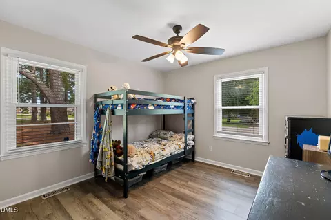 Bedroom - 1002 E Maplewood Dr, Benson, NC 27504 photo 3 of 8