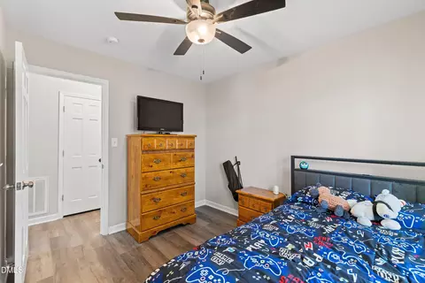Bedroom - 1002 E Maplewood Dr, Benson, NC 27504 photo 2 of 8