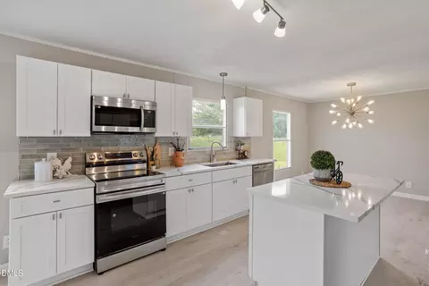 Kitchen - 149 Woodvalley Dr, Erwin, NC 28339 photo 4 of 8