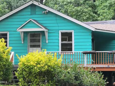 1809 N Salem St, Apex, NC 27523