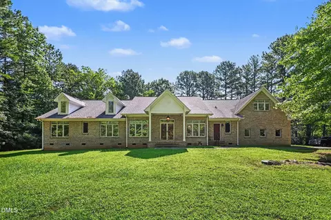 1021 Reaves Dr, Chapel Hill, NC 27516