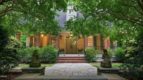 1004 Woodlot Ridge Rd, Chapel Hill, NC 27516